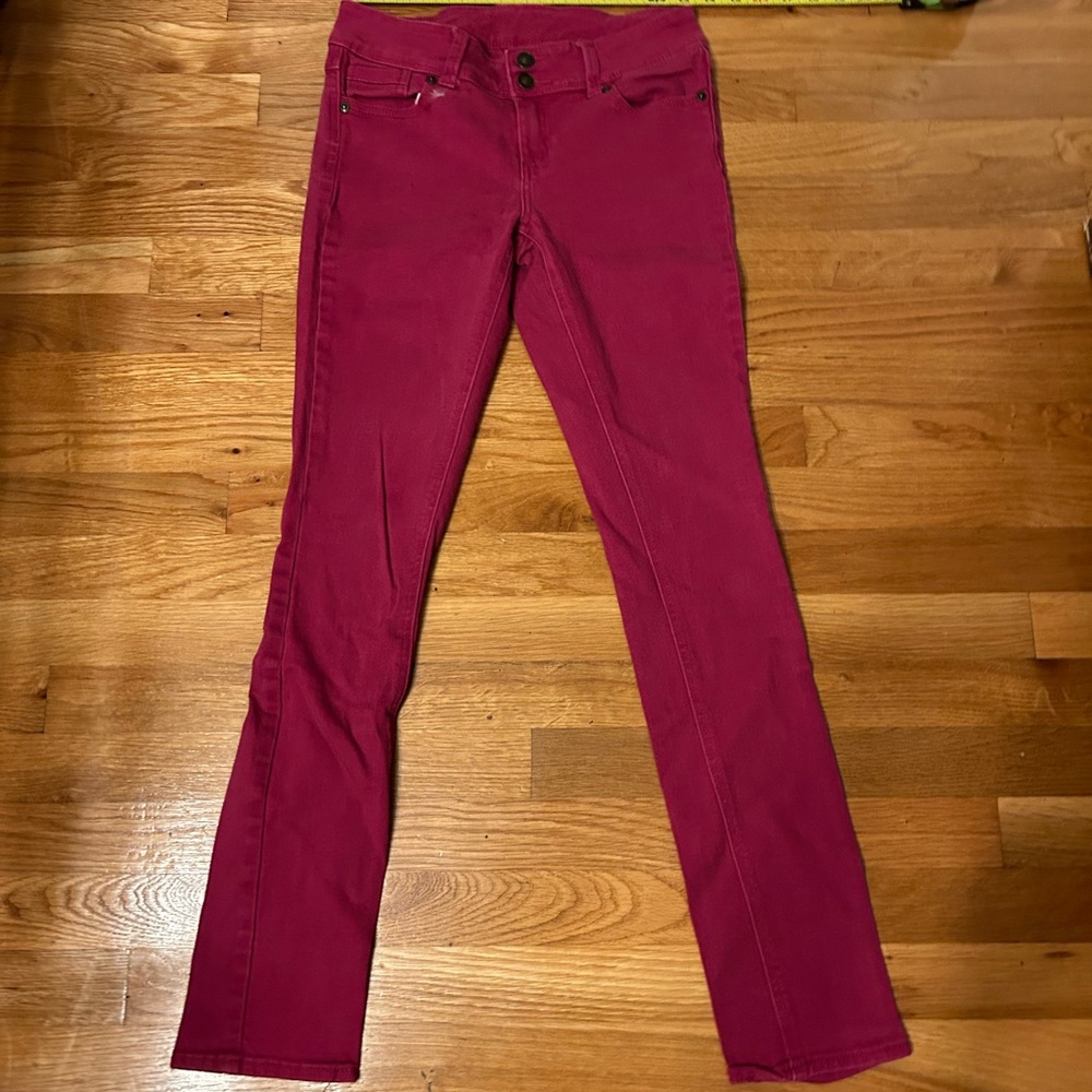 dELiA’s Jayden style jeans size 5!6  mulberry color